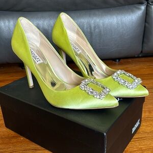 Badgley Mischka Cher Buckle Pump - 3.75" Stiletto Heels Lemon Size US 8.5